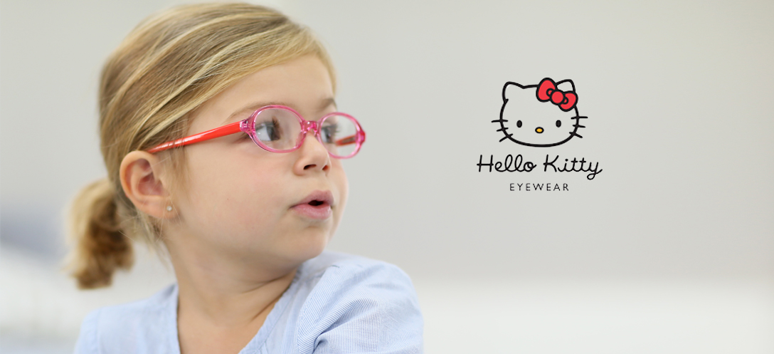 hello kitty with glasses